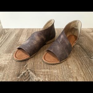 Women’s Beast Fashion Slip On Shoes